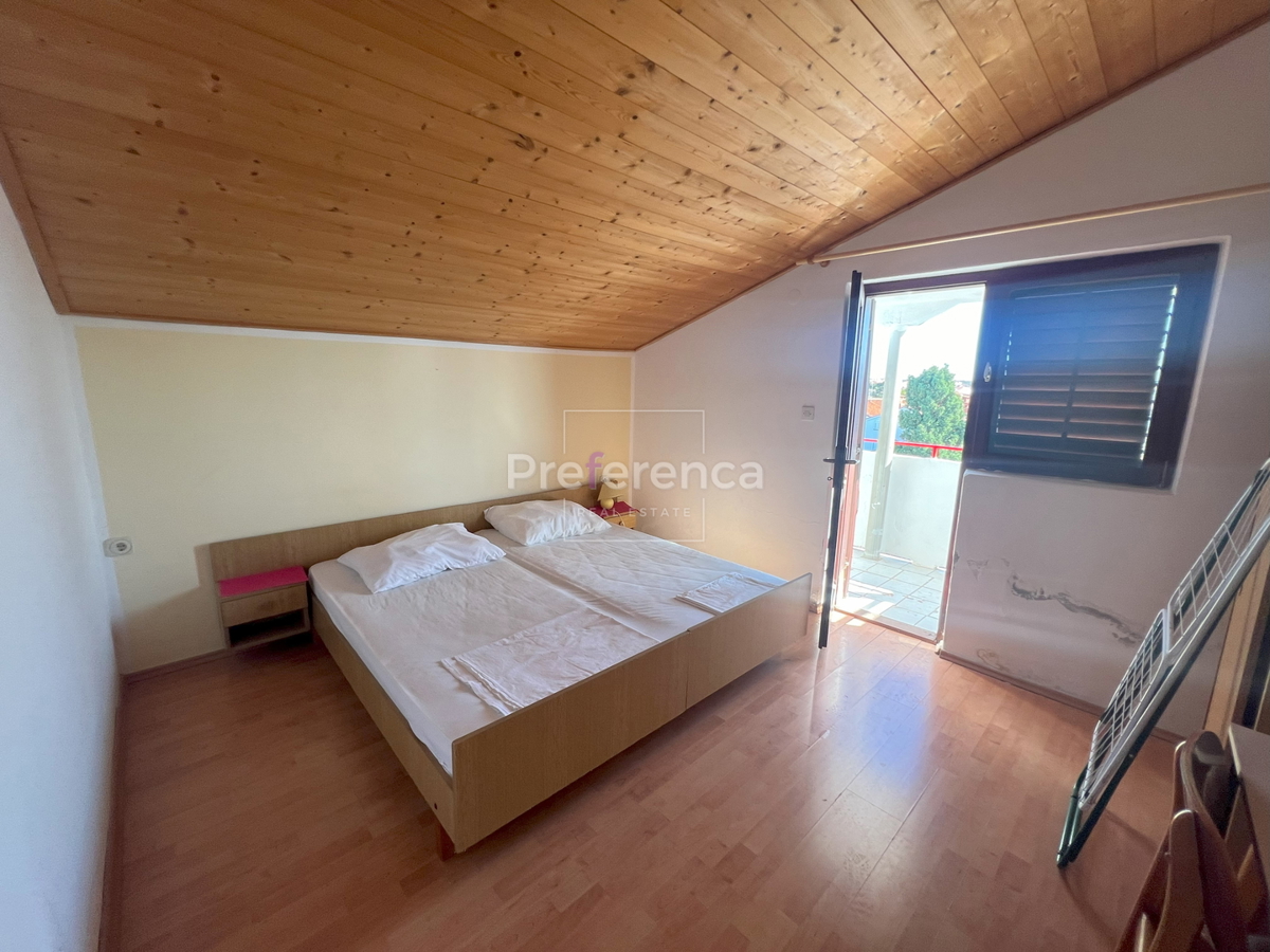 Novalja - casa appartamento con 7 unità