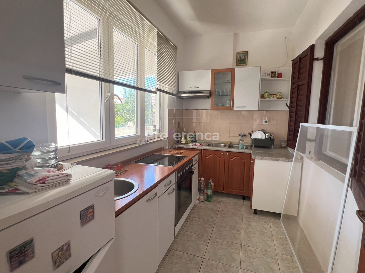 Novalja - casa appartamento con 7 unità