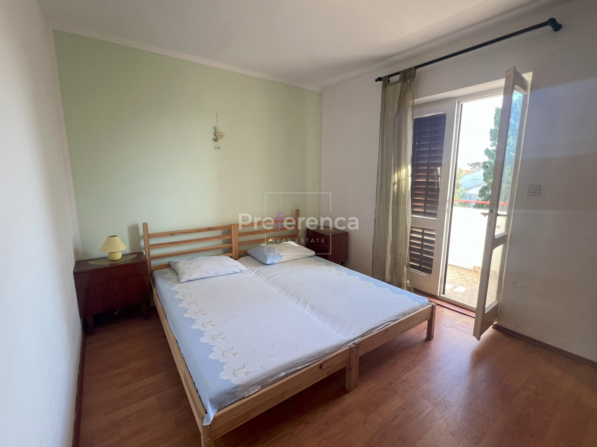 Novalja - casa appartamento con 7 unità