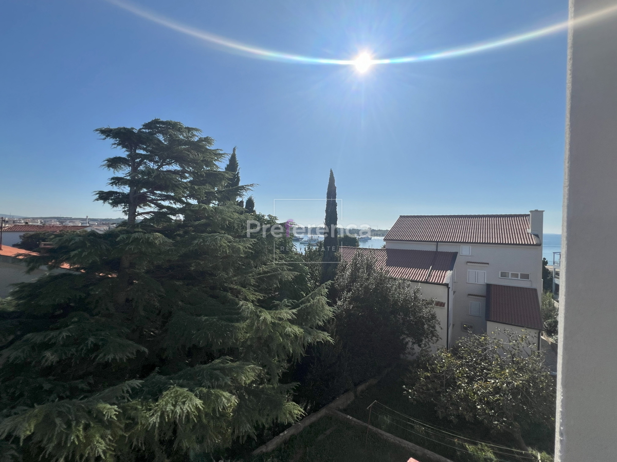 Novalja - casa appartamento con 7 unità