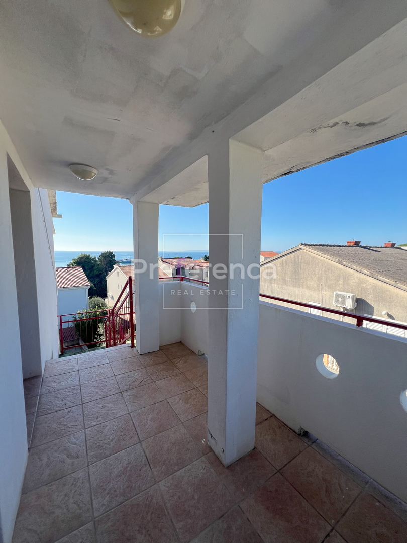 Novalja - casa appartamento con 7 unità