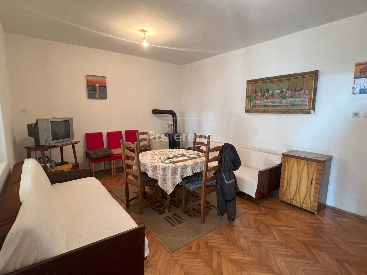 Novalja - casa appartamento con 7 unità