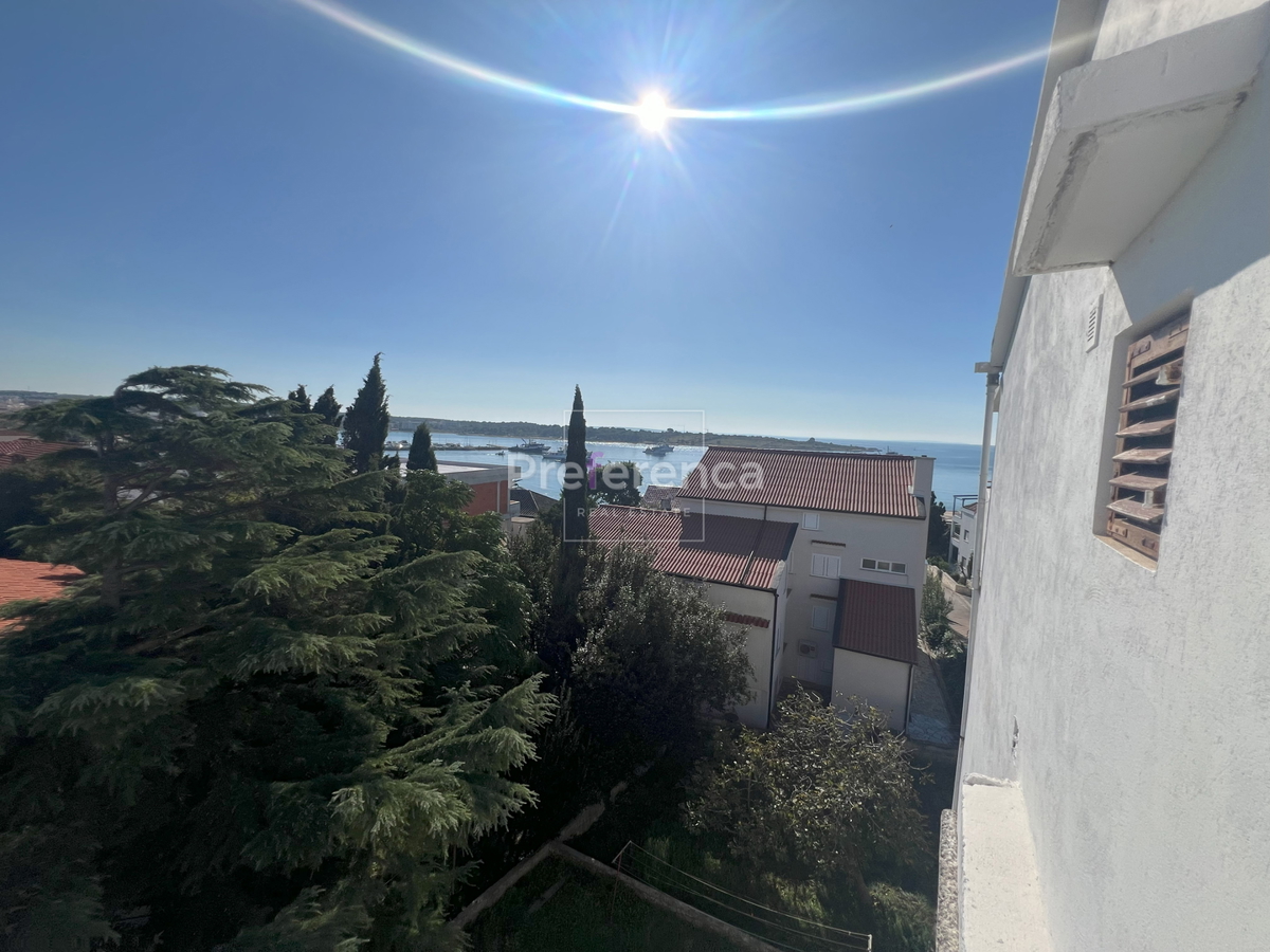 Novalja - casa appartamento con 7 unità