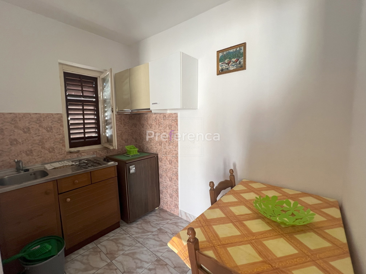 Novalja - casa appartamento con 7 unità