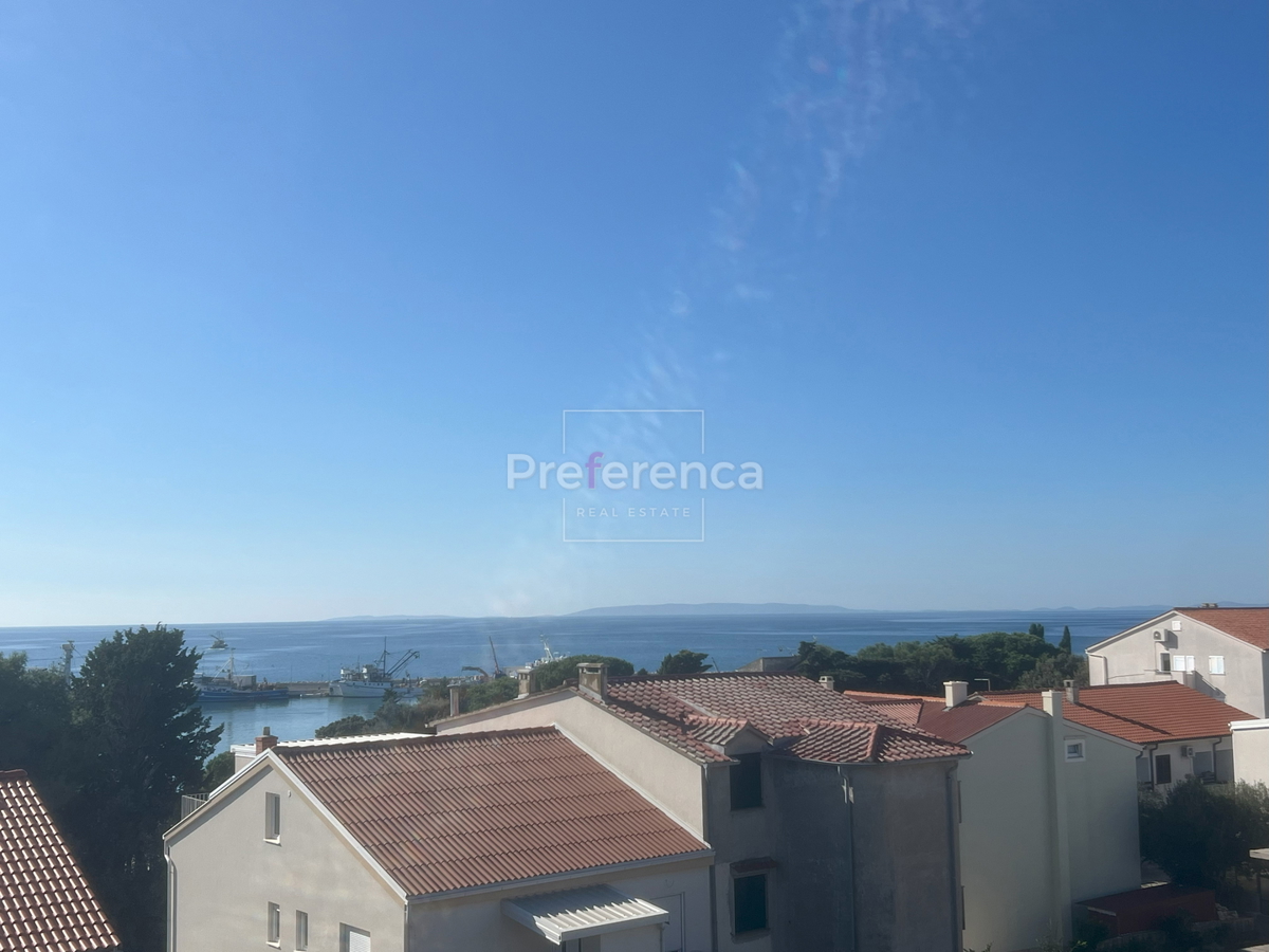 Novalja - casa appartamento con 7 unità