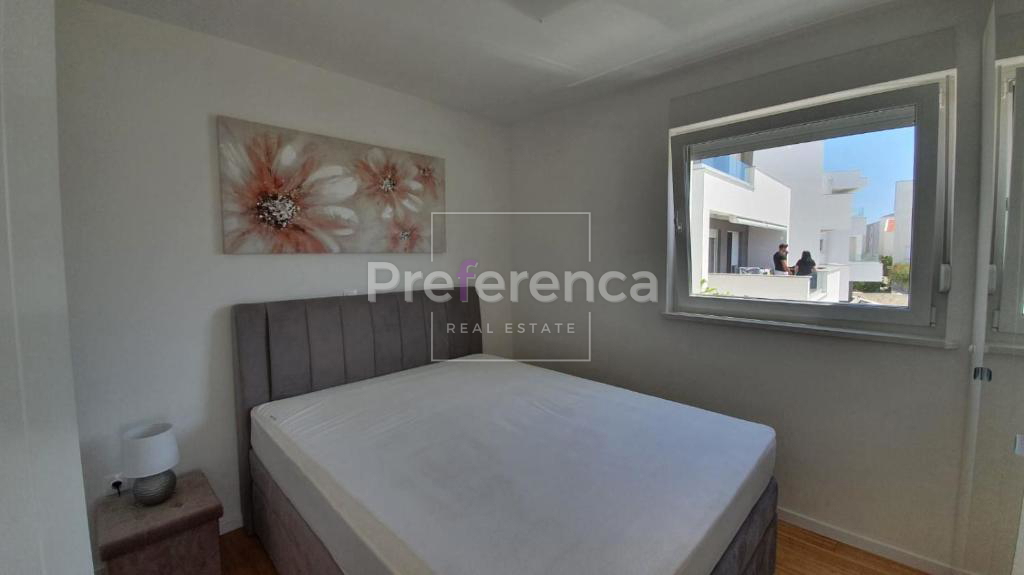 Novalja - appartamento di lusso con tre camere vicino al mare