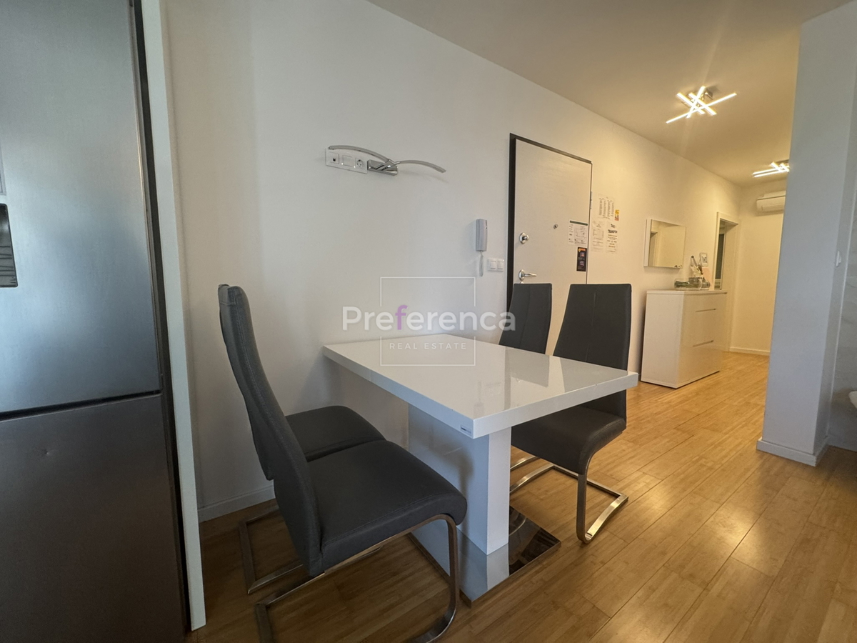 Novalja - appartamento di lusso con tre camere vicino al mare