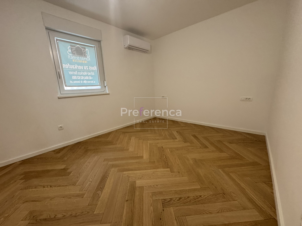 Vidalići - casa con appartamenti PRIMO FILA MARE