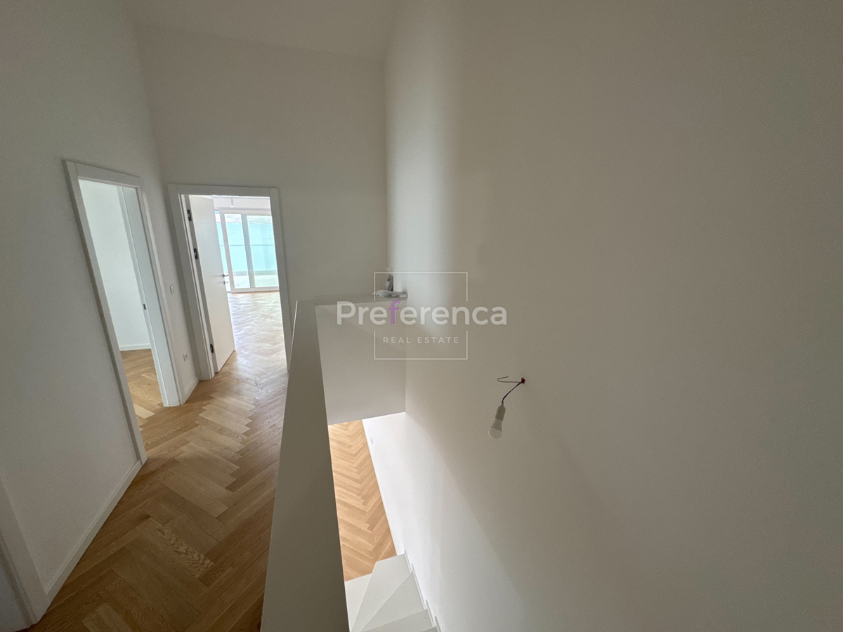 Vidalići - casa con appartamenti PRIMO FILA MARE