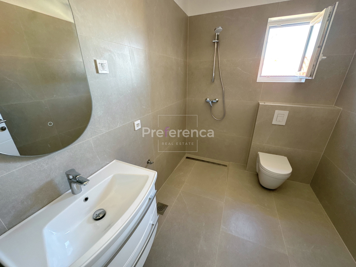 Povljana - appartamento bilocale al secondo piano - vista mare