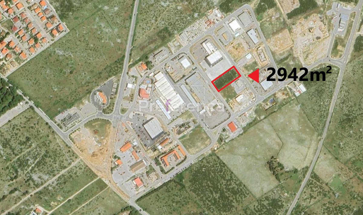 Novalja - terreno zona commerciale