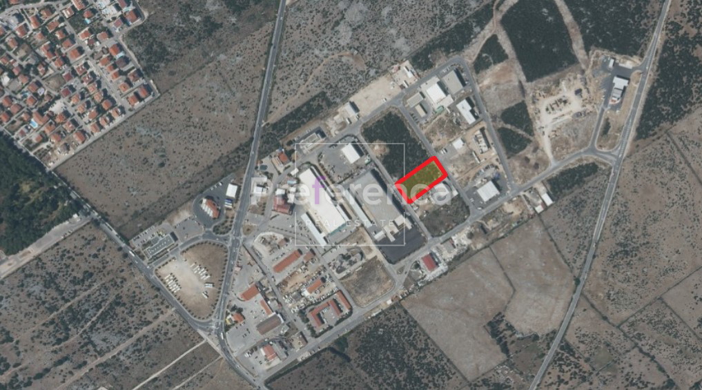 Novalja - terreno zona commerciale