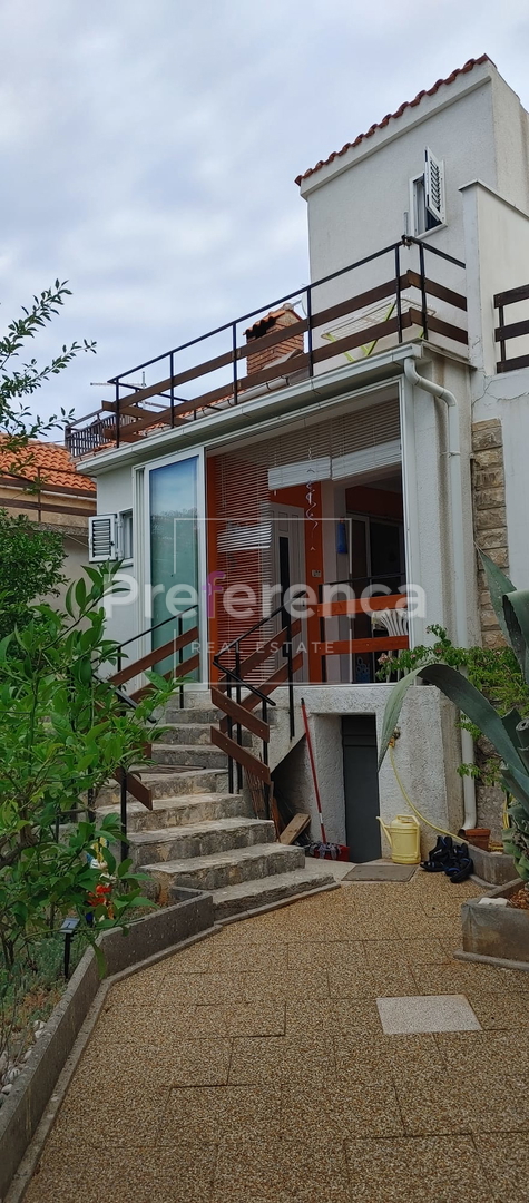 Jakišnica - casa a schiera nel centro storico