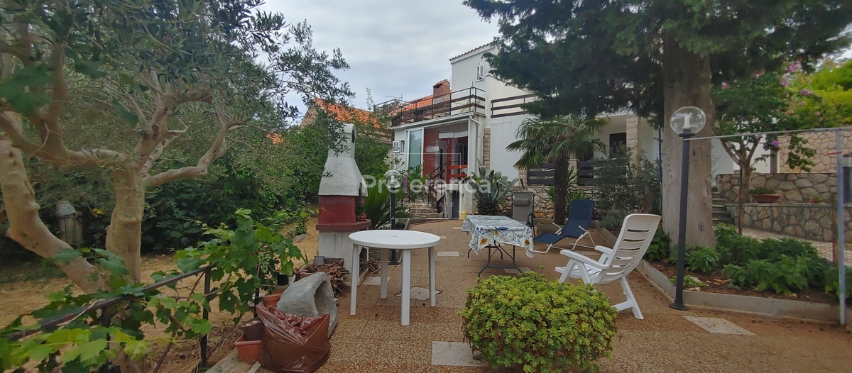 Jakišnica - casa a schiera nel centro storico