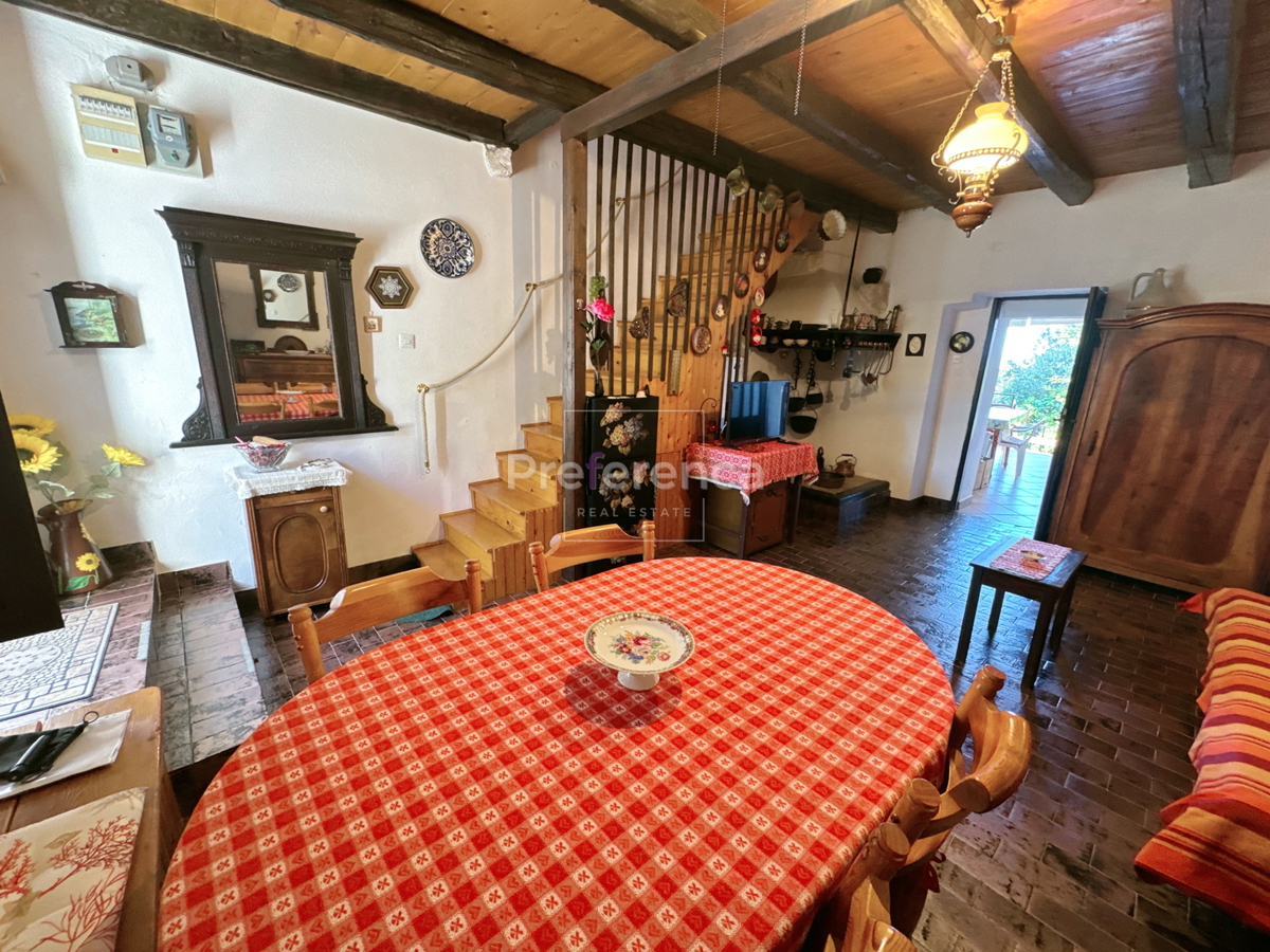 Jakišnica - casa a schiera nel centro storico