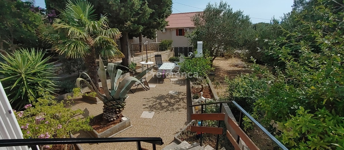 Jakišnica - casa a schiera nel centro storico