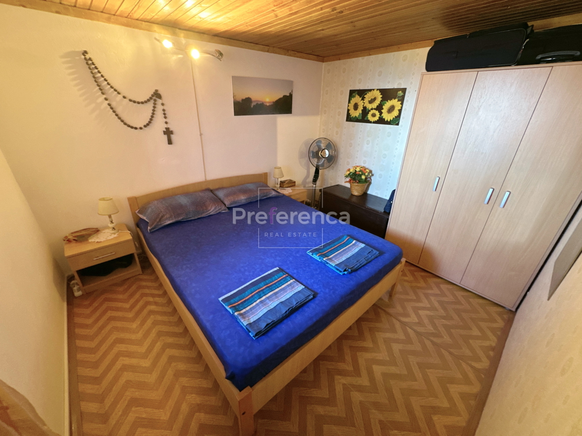 Jakišnica - casa a schiera nel centro storico