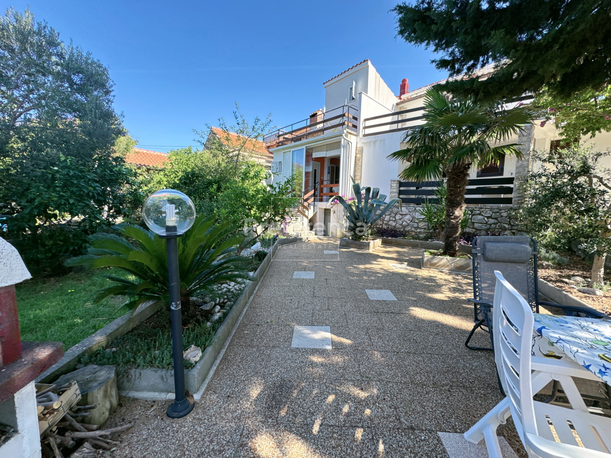 Jakišnica - casa a schiera nel centro storico