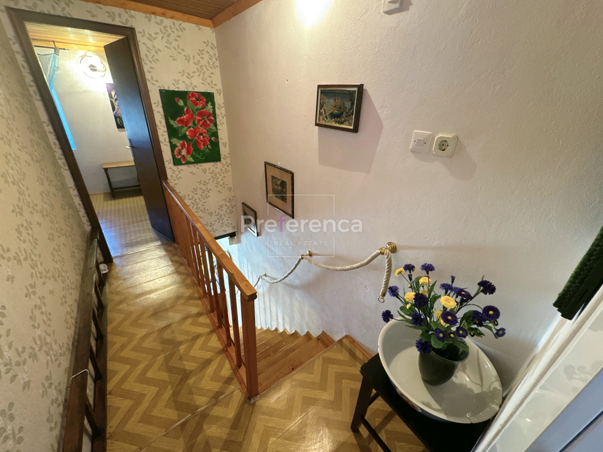 Jakišnica - casa a schiera nel centro storico