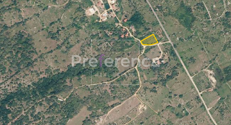 Novalja, Vidasovi stani - terreno agricolo vicino alla zona edificabile