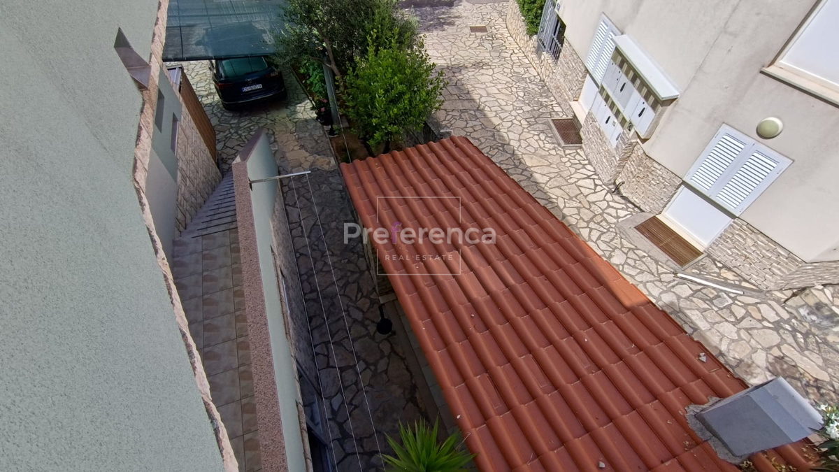 Novalja - casa con appartamenti