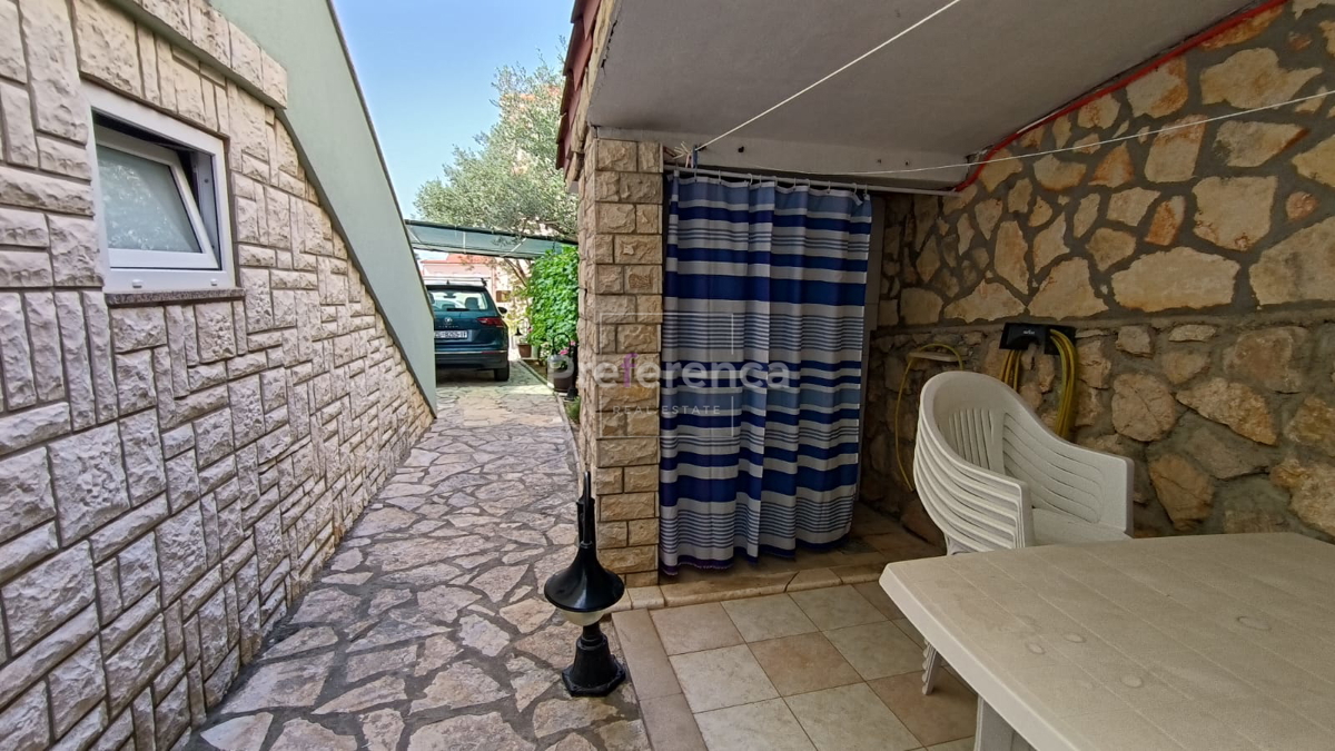 Novalja - casa con appartamenti