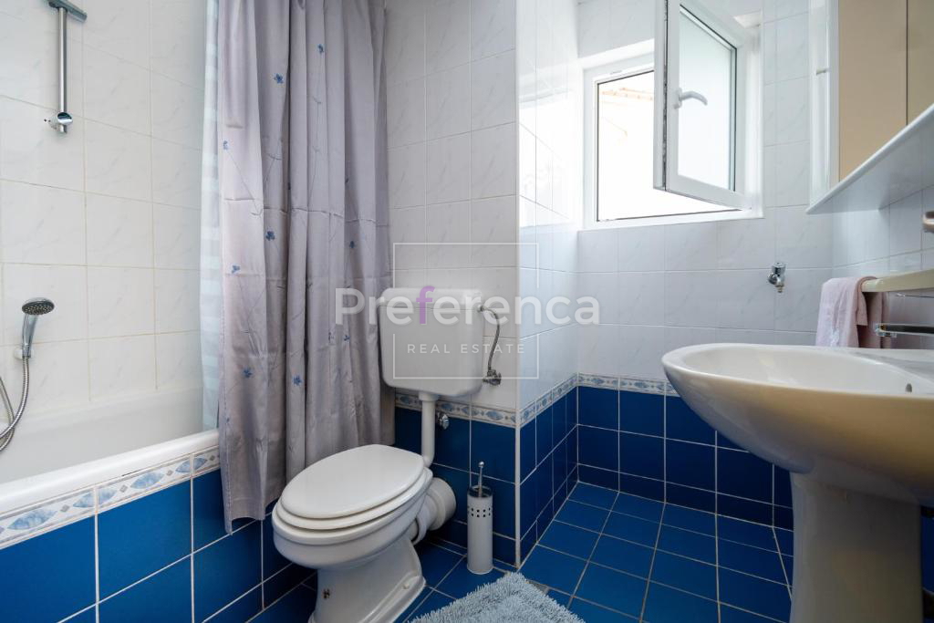 Novalja - casa con appartamenti