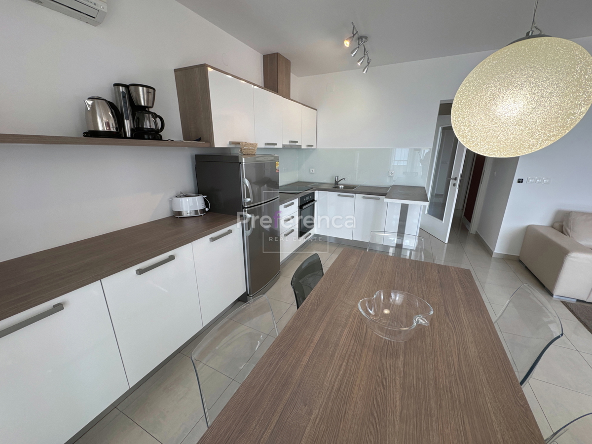 Novalja - appartamento bilocale al secondo piano - VICINANZA AL MARE