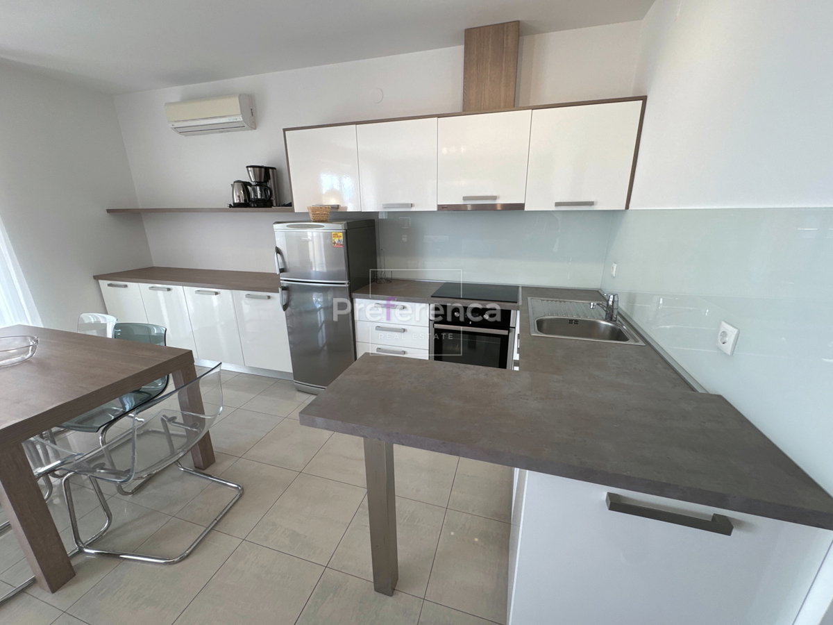 Novalja - appartamento bilocale al secondo piano - VICINANZA AL MARE