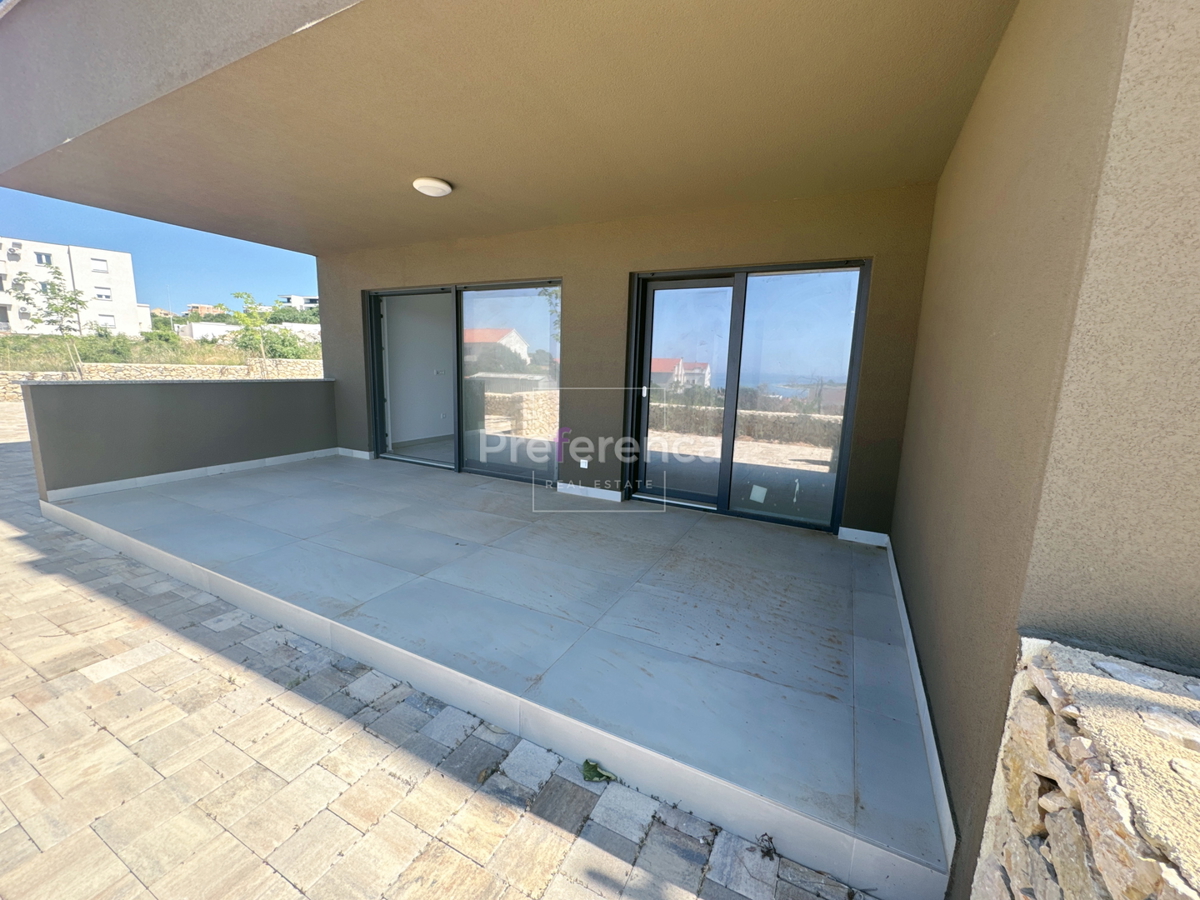 Novalja - appartamento trilocale al piano terra