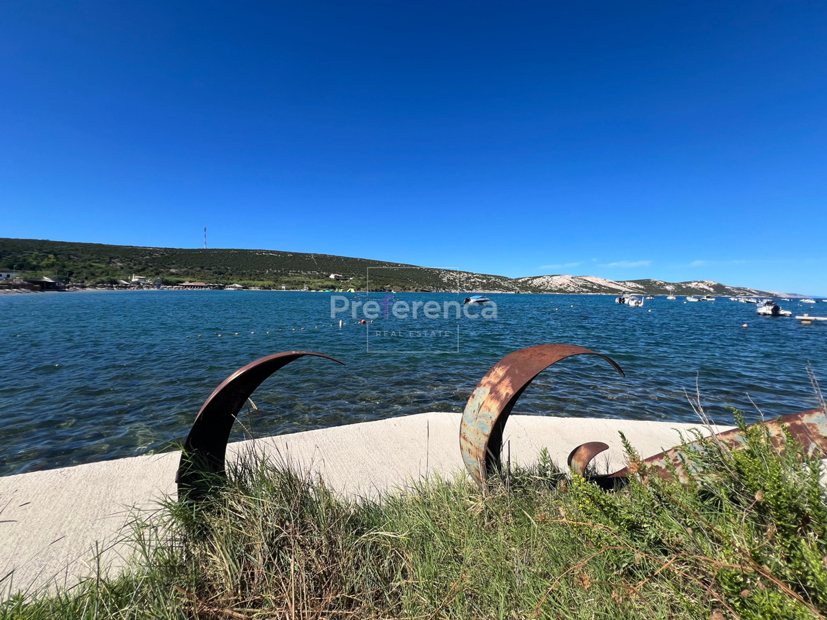 Stara Novalja - monolocale in prima fila sul mare