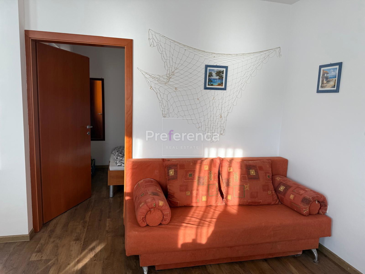 Stara Novalja - monolocale in prima fila sul mare