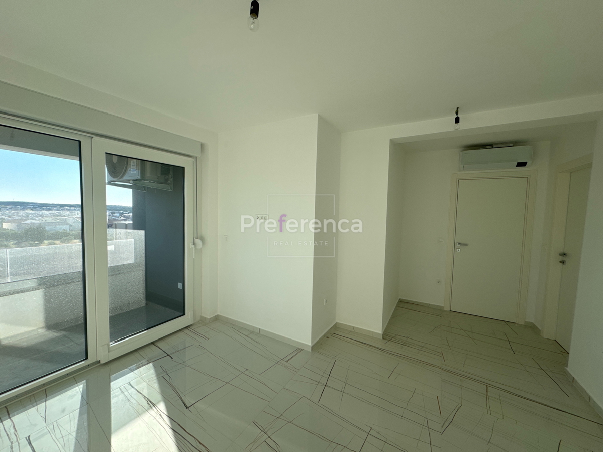 Novalja - appartamento con due camere da letto al secondo piano