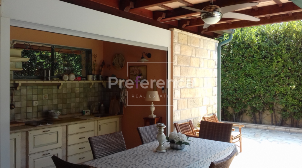 Novalja - casa con piscina nel centro città