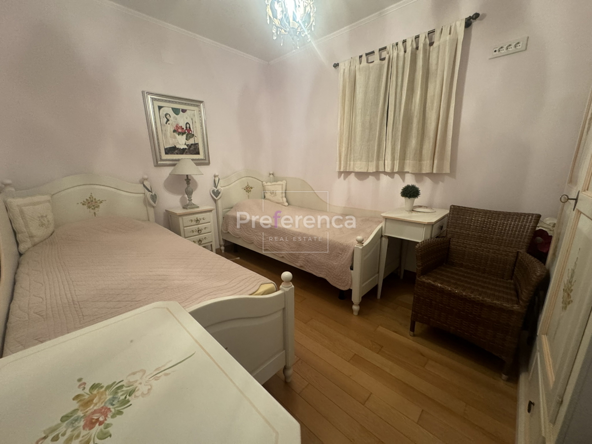 Novalja - casa con piscina nel centro città