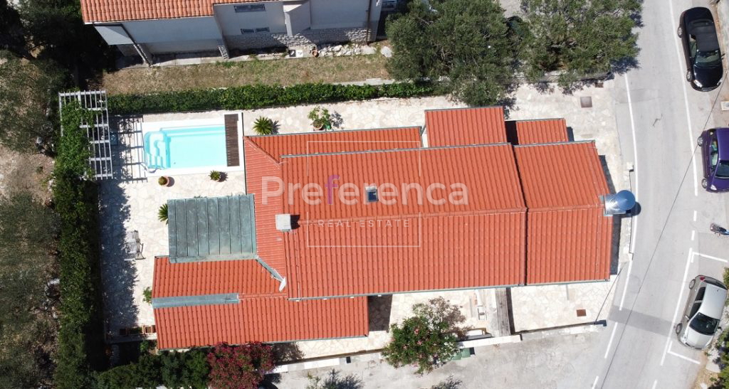 Novalja - casa con piscina nel centro città