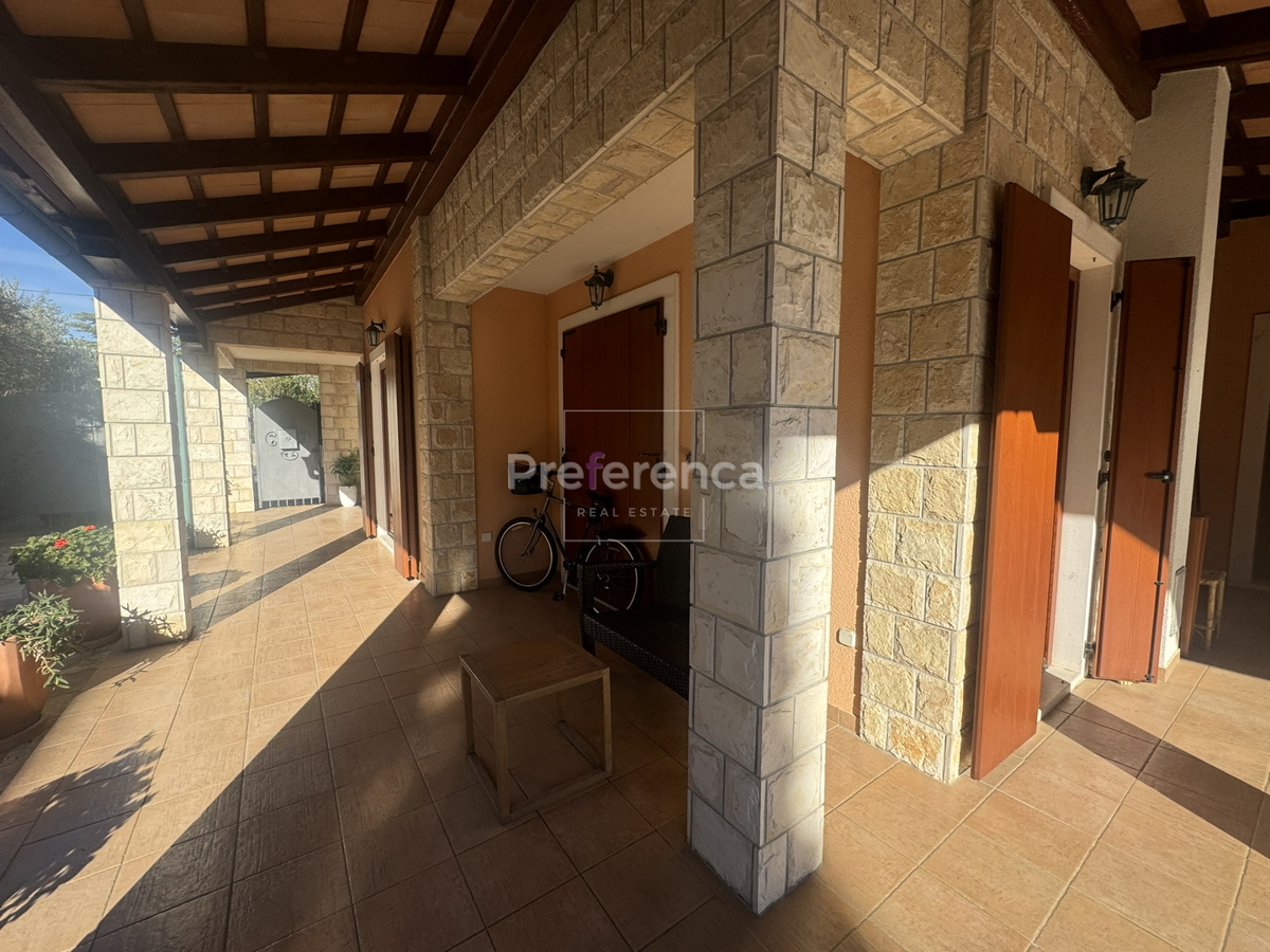 Novalja - casa con piscina nel centro città