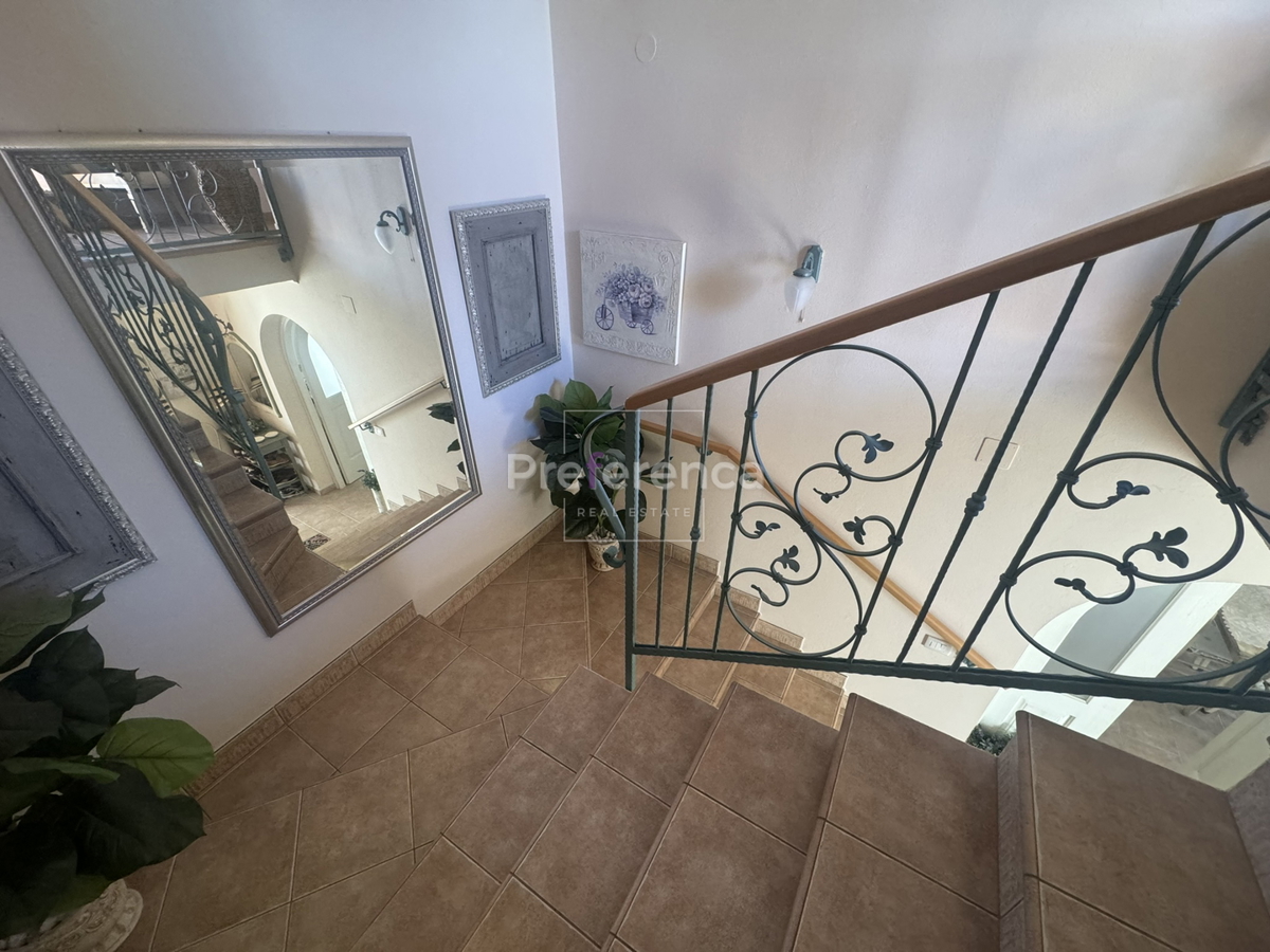 Novalja - casa con piscina nel centro città