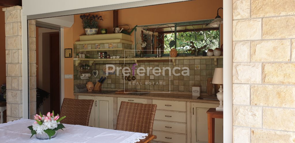 Novalja - casa con piscina nel centro città