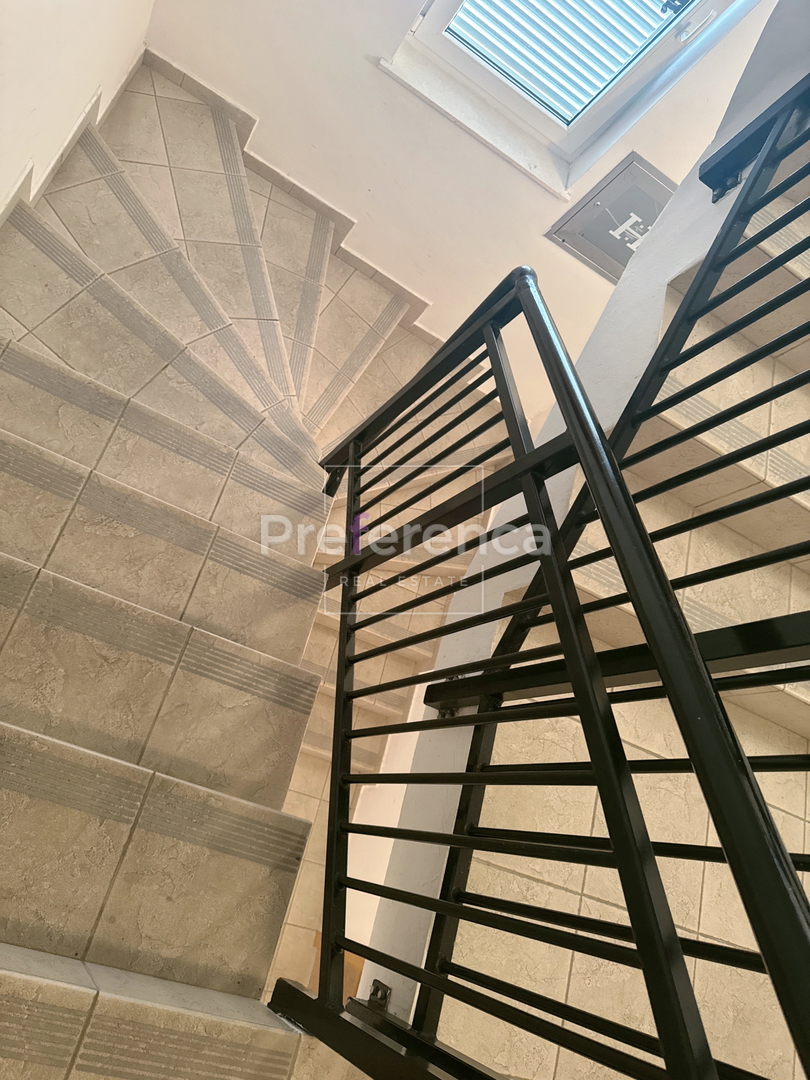 Stara Novalja - appartamento bilocale PRIMO PIANO - vicino al mare