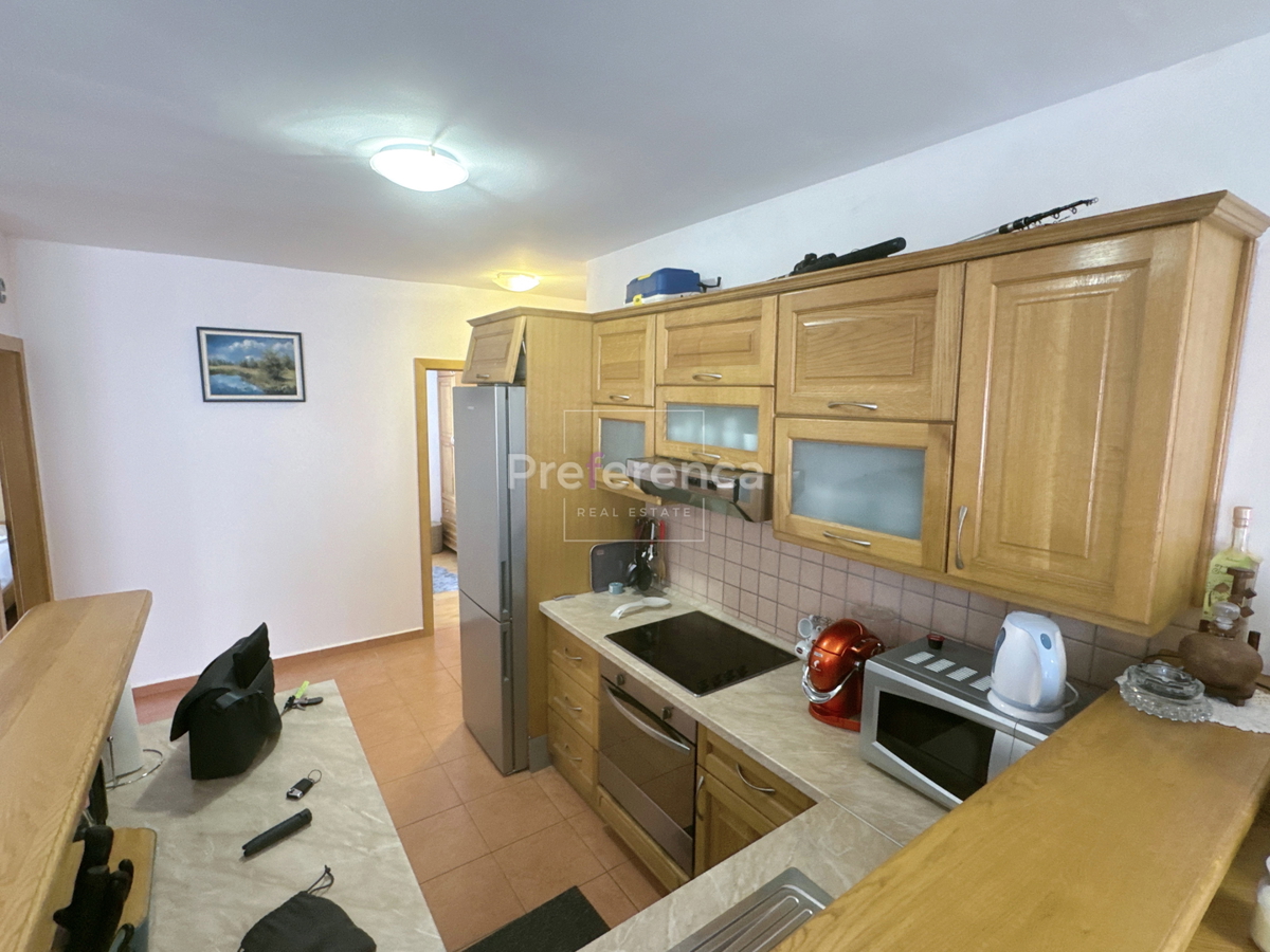 Stara Novalja - appartamento bilocale PRIMO PIANO - vicino al mare