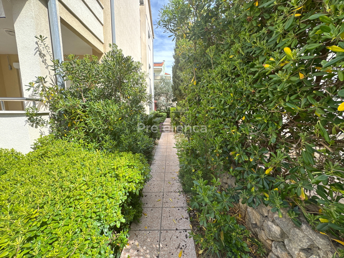 Novalja - posizione eccellente - appartamento con piscina