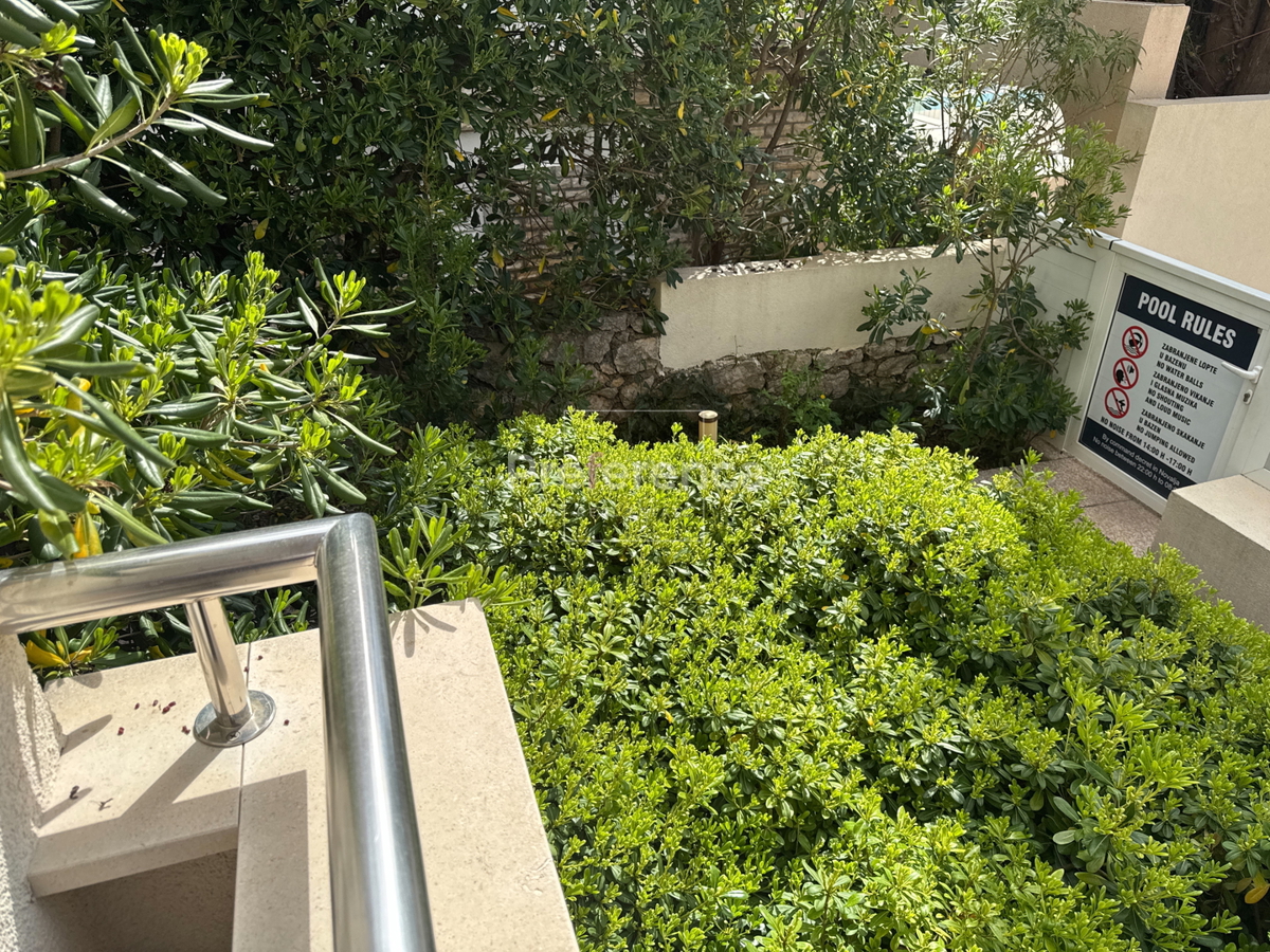 Novalja - posizione eccellente - appartamento con piscina