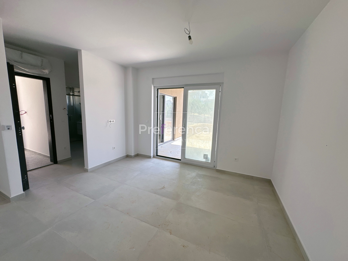 Novalja - appartamento trilocale al piano terra