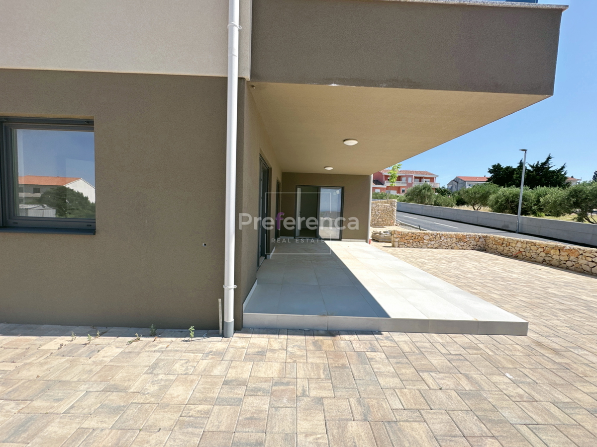 Novalja - appartamento trilocale al piano terra