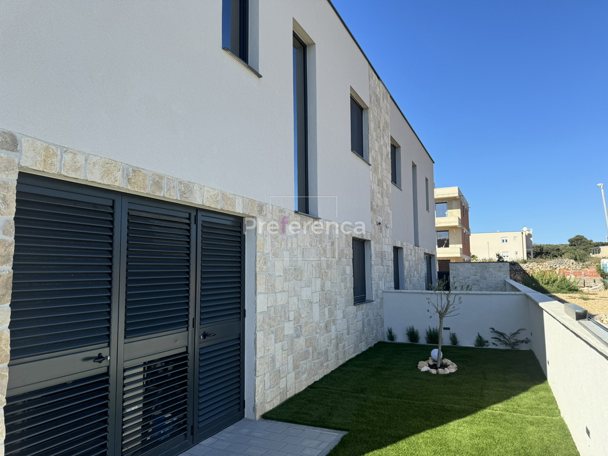 Mandre - villa lussuosa con piscina