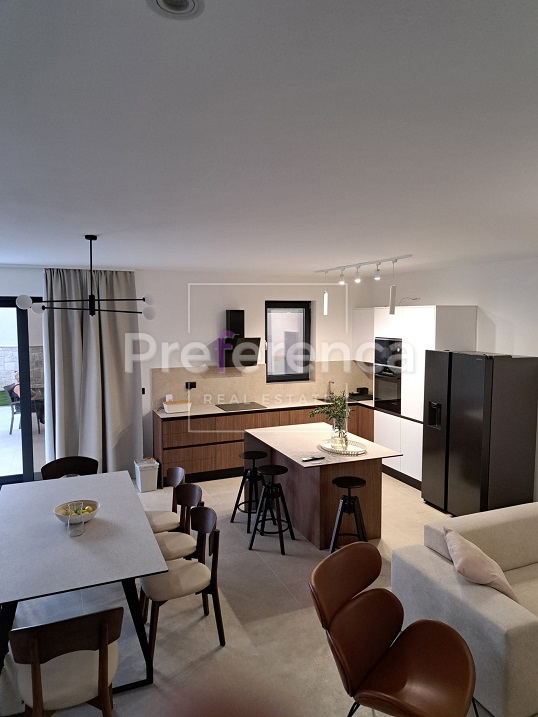 Mandre - villa lussuosa con piscina