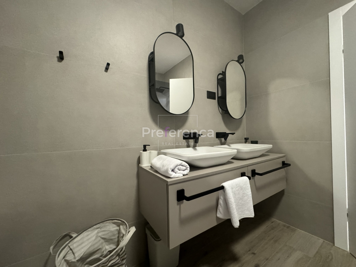 Mandre - villa lussuosa con piscina