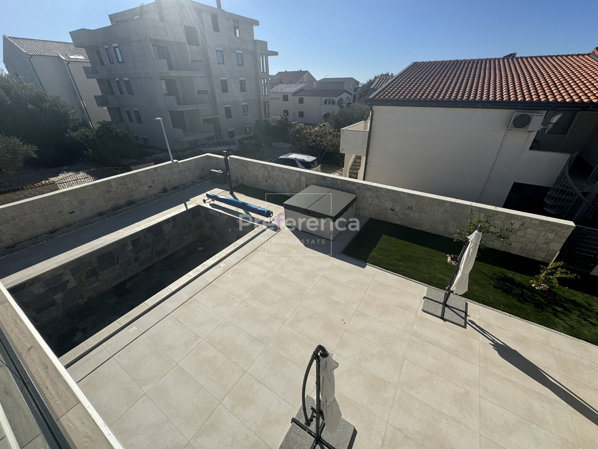 Mandre - villa lussuosa con piscina