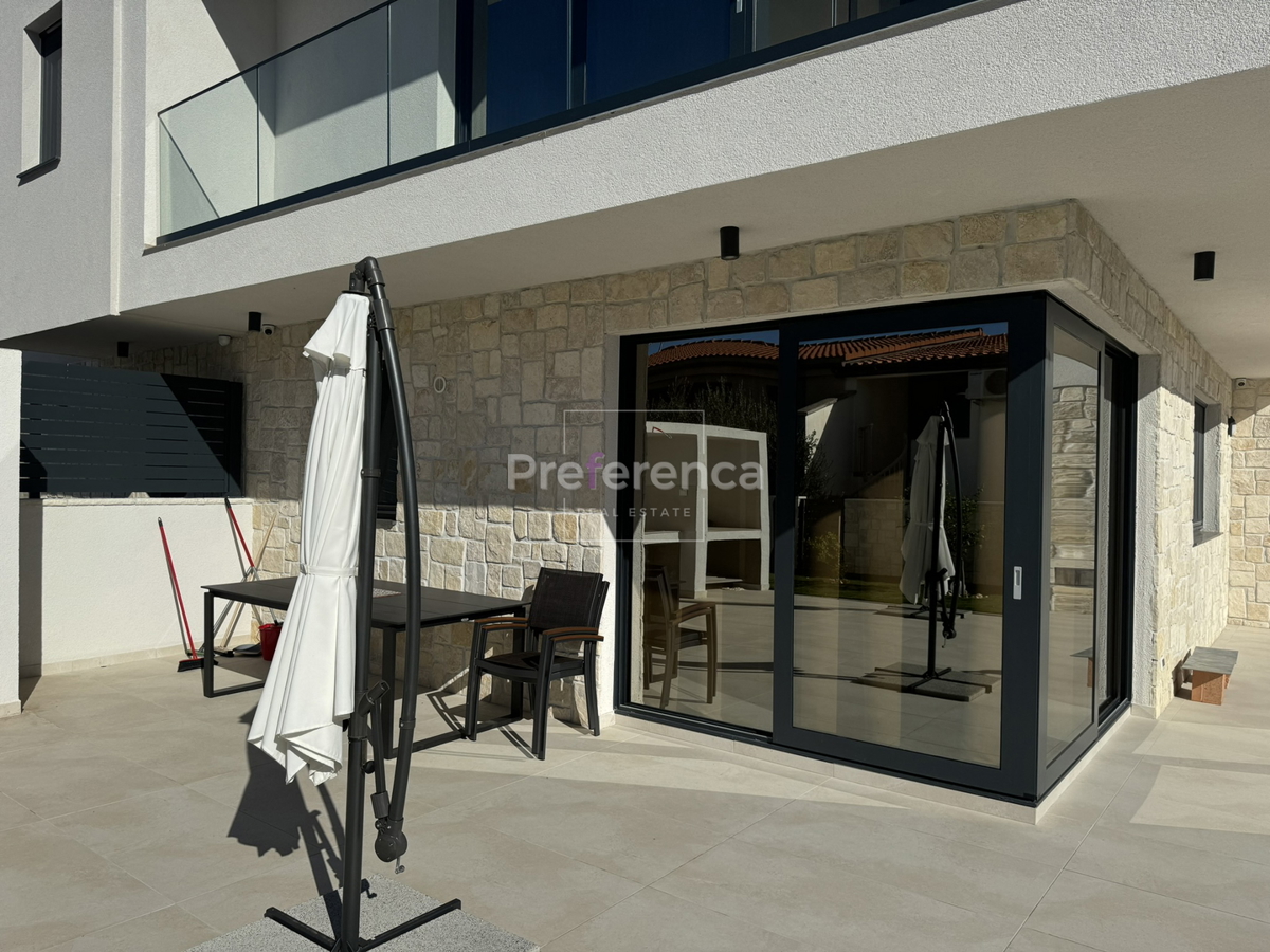 Mandre - villa lussuosa con piscina